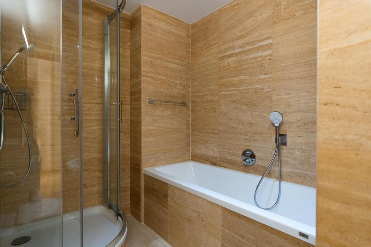 Seaside Serenity Oasis - High Floor - Stunning Views Gibraltar Luaran gambar