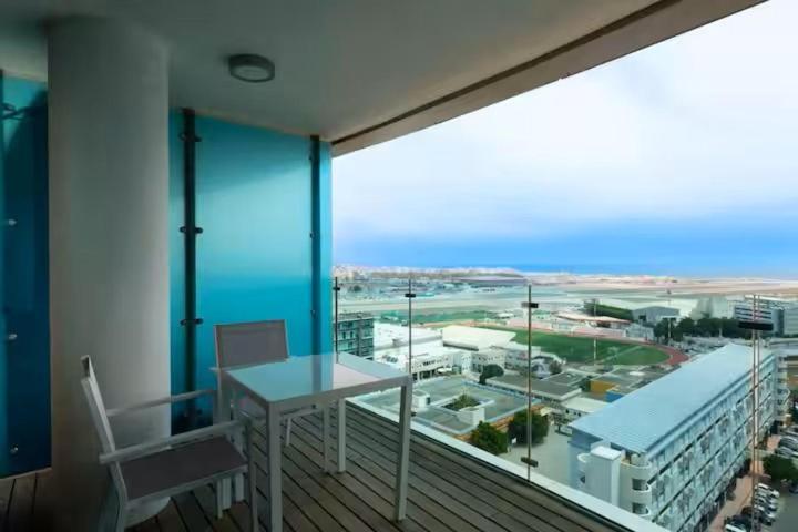 Seaside Serenity Oasis - High Floor - Stunning Views Gibraltar Luaran gambar
